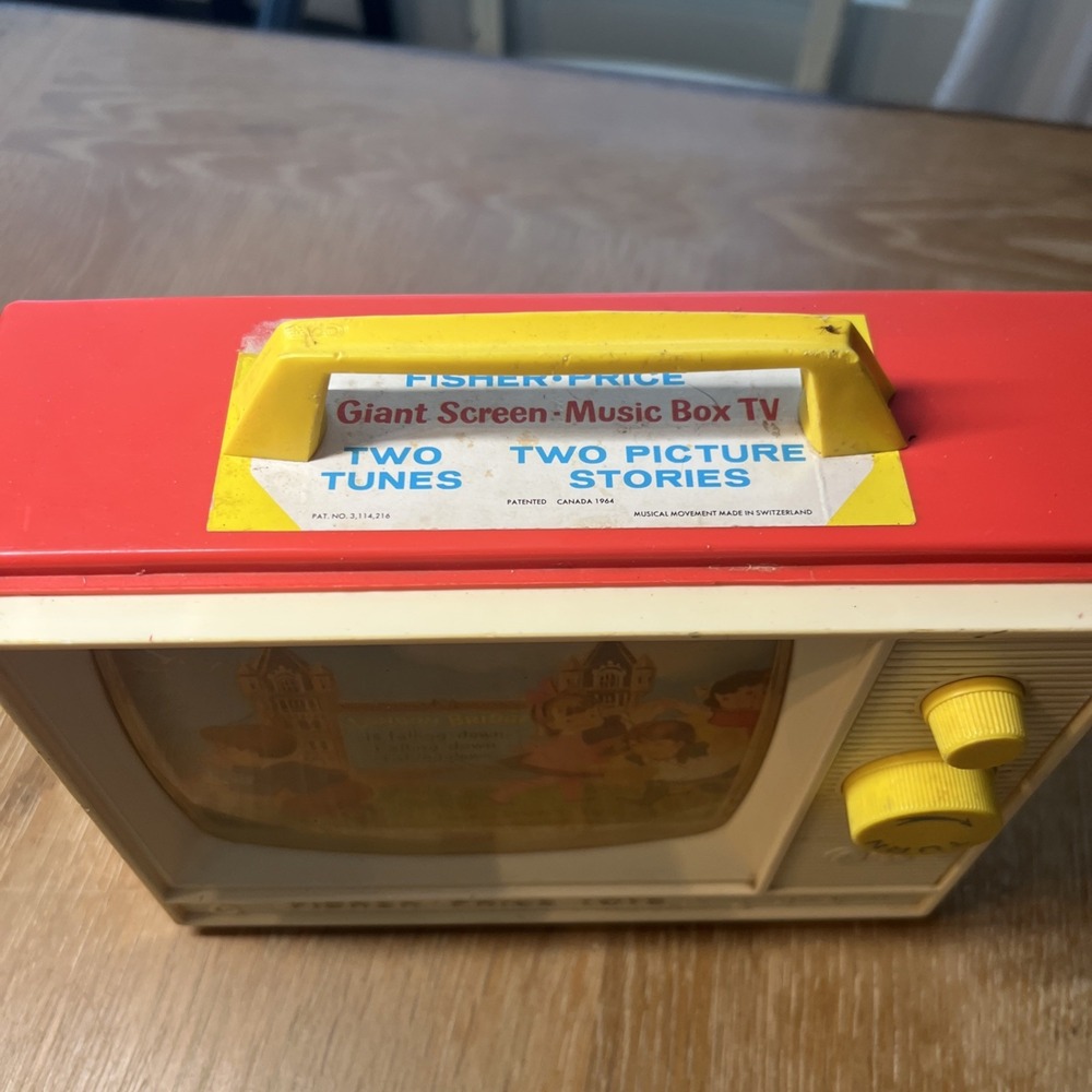 VTG 1966 FISHER PRICE TWO TUNE MUSIC BOX TV #114 LONDON BRIDGE/ROW‎ ROW WORKS - Picture 3 of 6